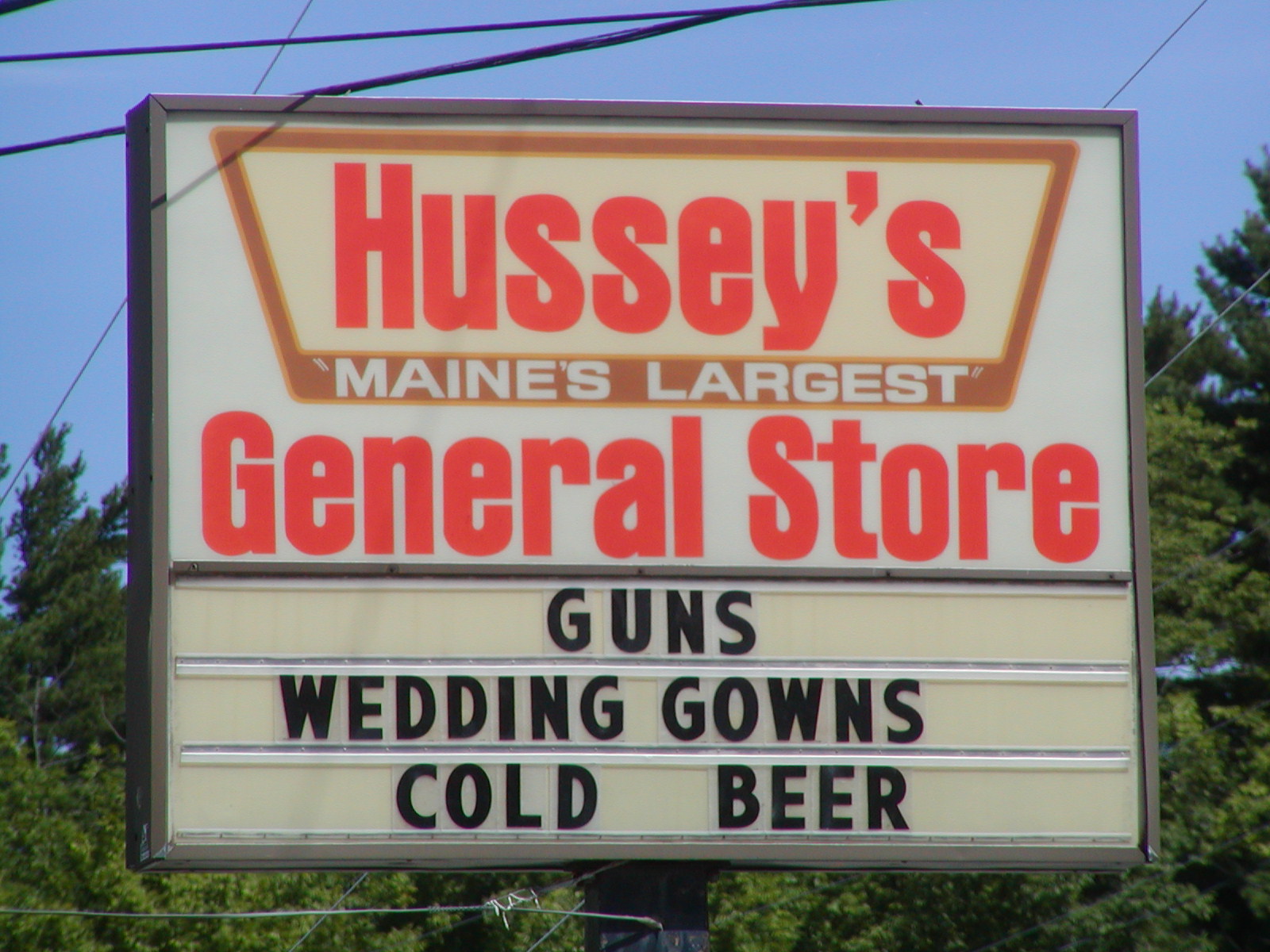 husseys-store-sign.jpg